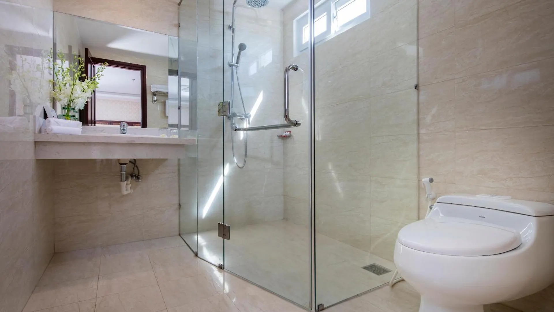 Galliot Hotel Nha Trang