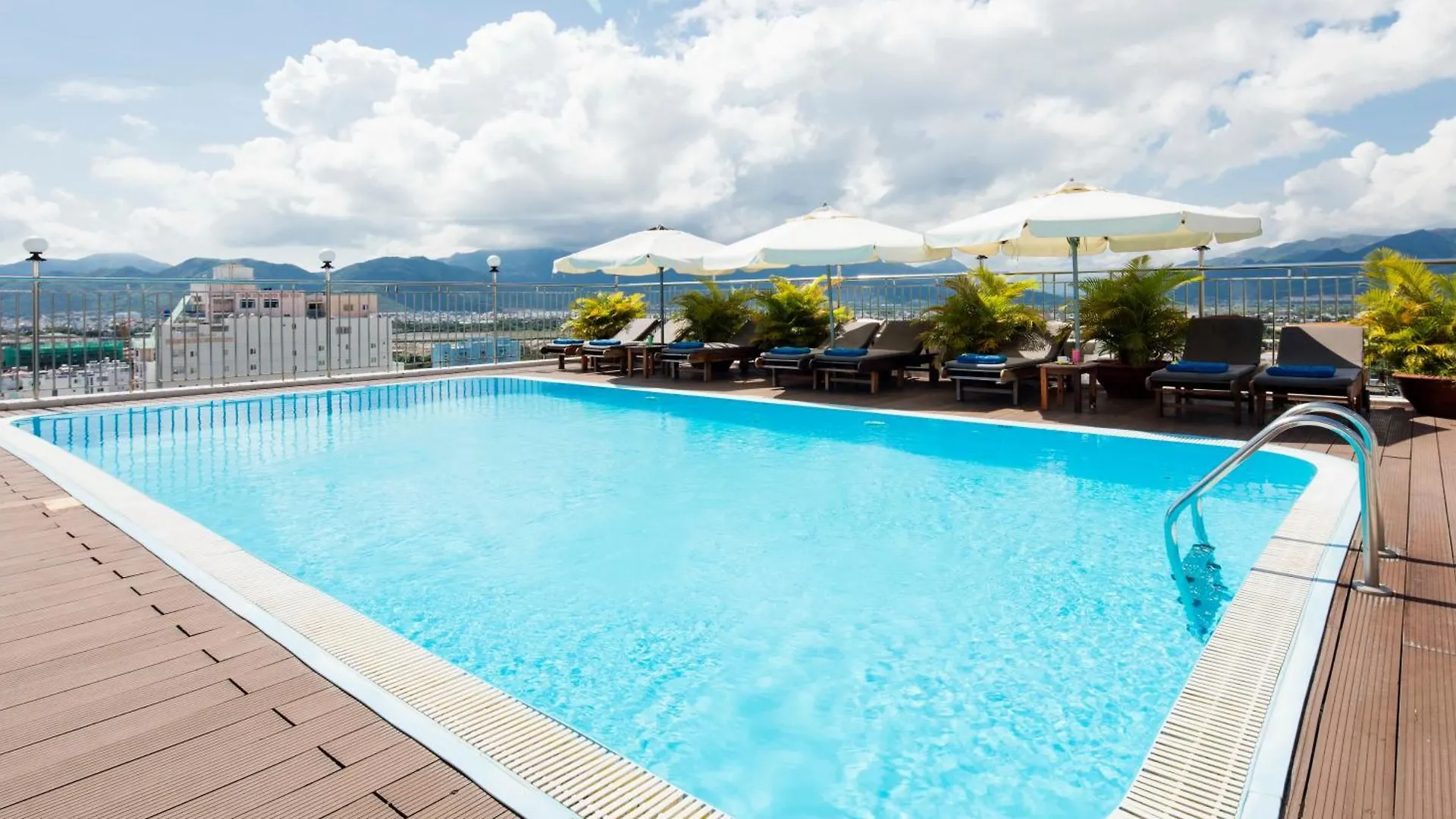 Galliot Hotel Nha Trang