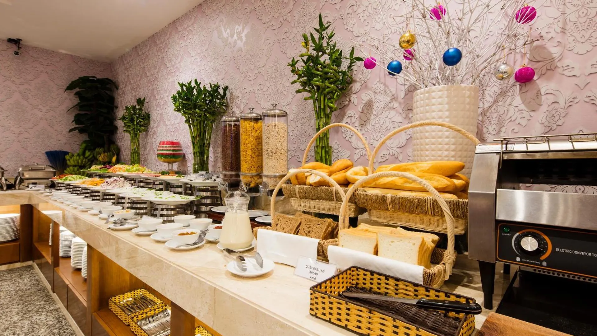 Galliot Hotel Nha Trang